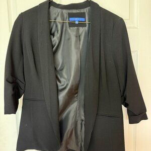Women's 3/4 sleeve Suit Jacket. Size Medium